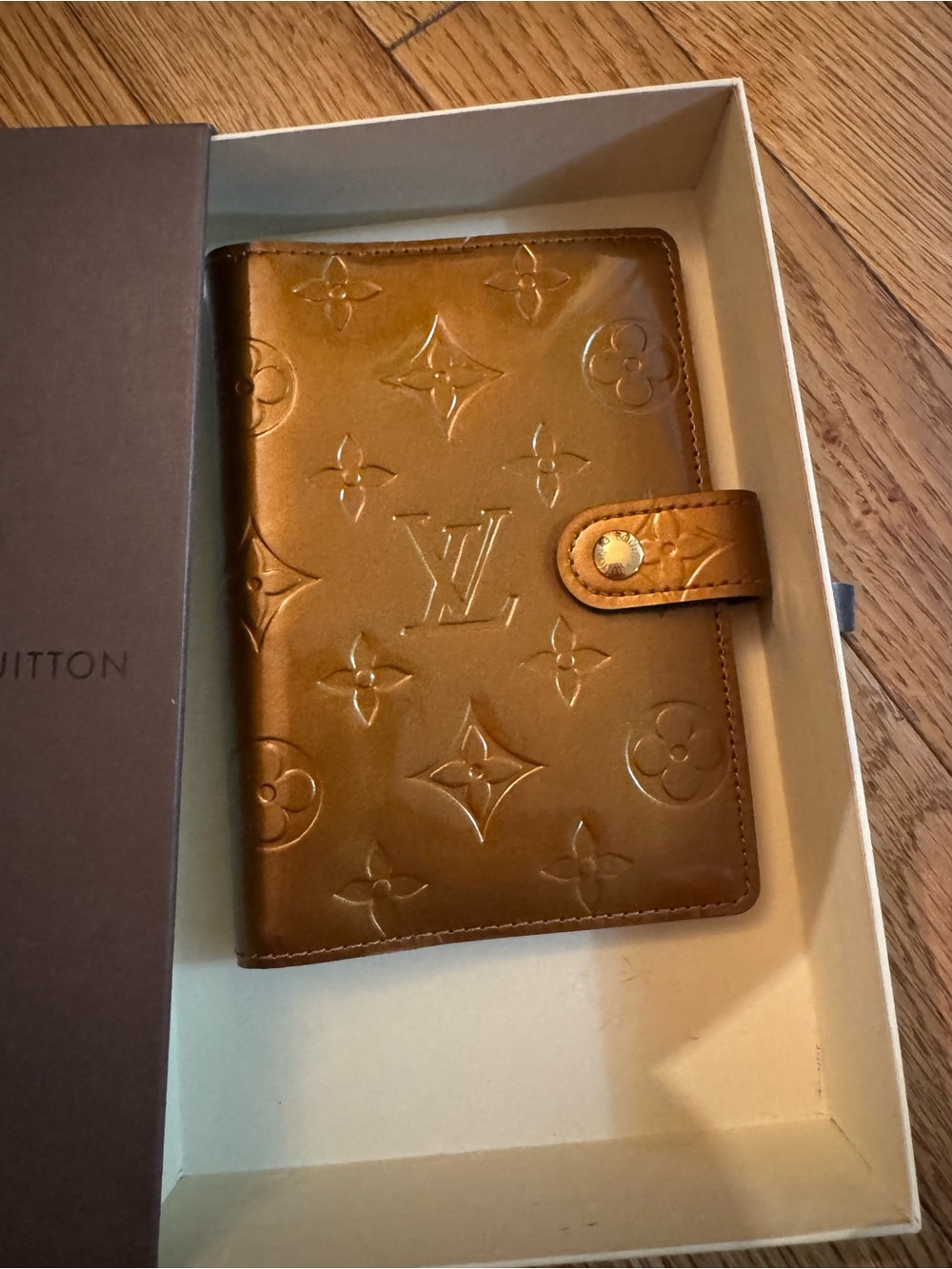 Louis Vuitton Cognac Vernis Monogram Agenda Cover - Picture 8 of 9